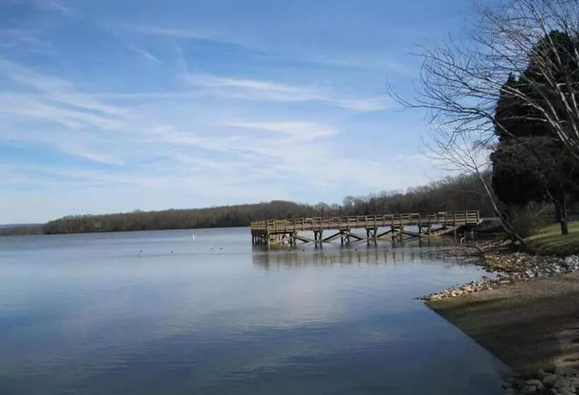 The Yellow Cottage By Tims Ford Lake