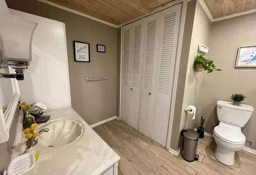 The Yellow Cottage By Tims Ford Lake