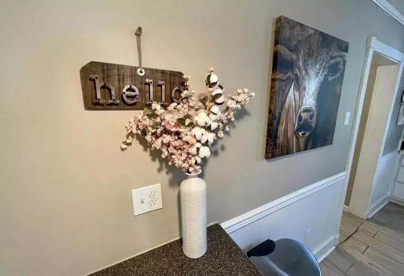 The Yellow Cottage By Tims Ford Lake