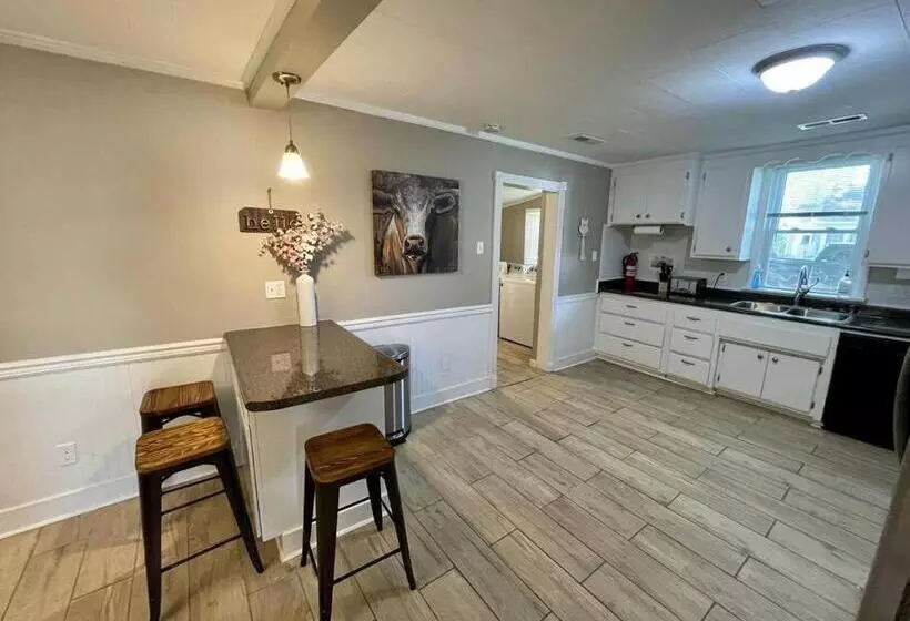 The Yellow Cottage By Tims Ford Lake