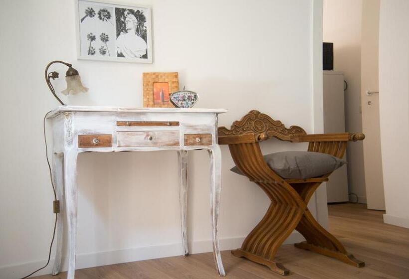 Via Pannieri Apartament