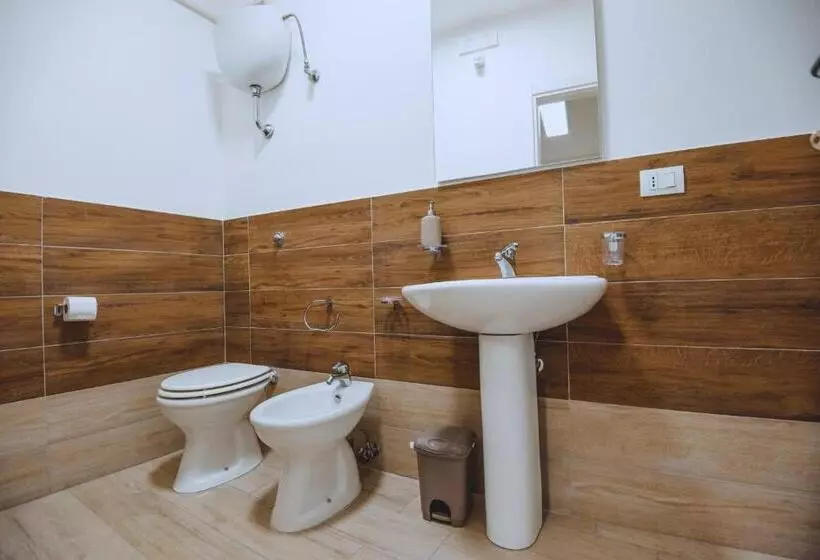 Retkeilymaja Dimora Pardo