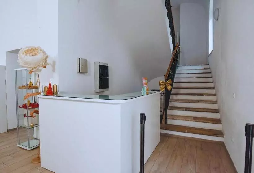 Retkeilymaja Dimora Pardo