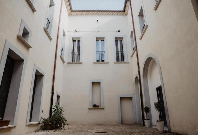 הוסטל Dimora Pardo