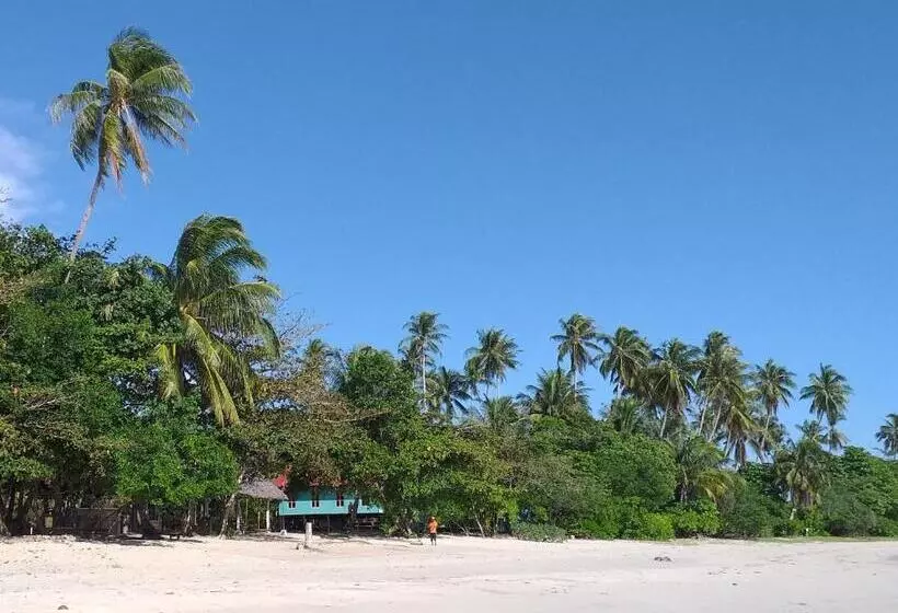 ユースホステル Mutiara Beach Resort