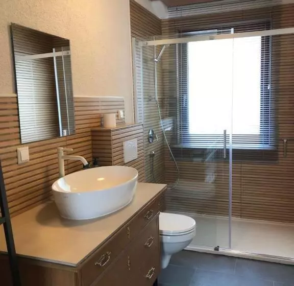 Große Wohnung Mit 2 Schlafzimmern