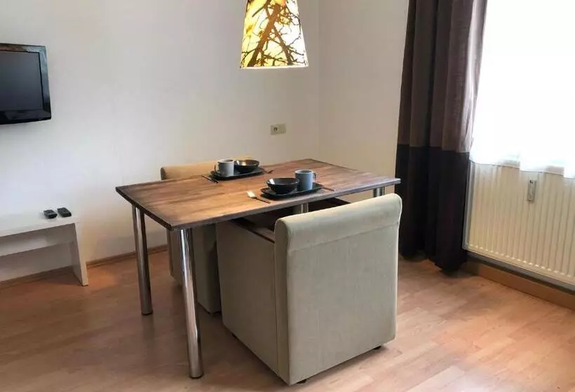 Große Wohnung Mit 2 Schlafzimmern