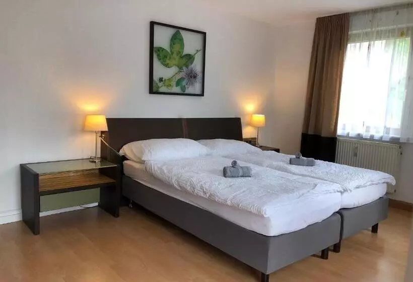 Große Wohnung Mit 2 Schlafzimmern