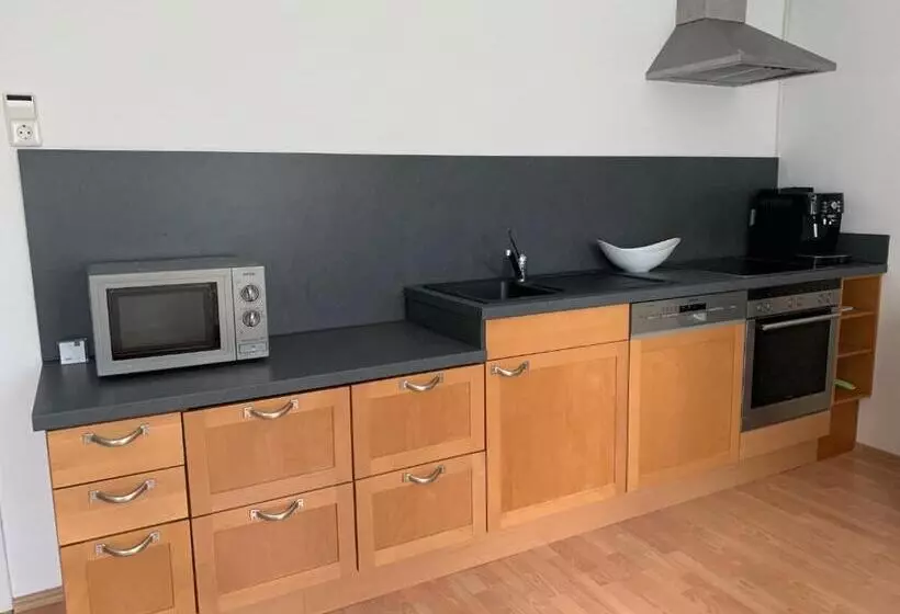 Große Wohnung Mit 2 Schlafzimmern