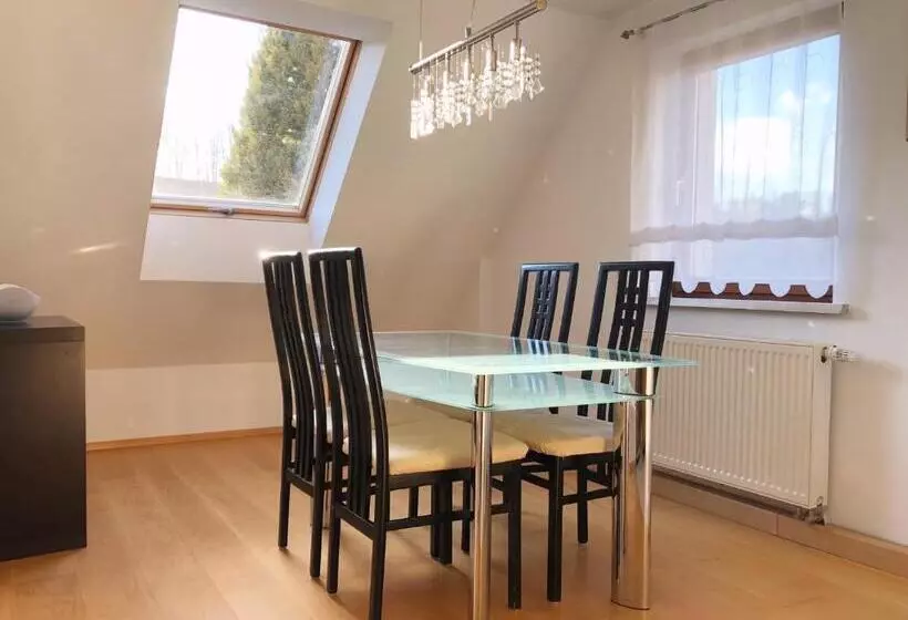 Große Wohnung Mit 2 Schlafzimmern