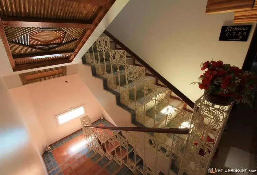 Hotelli New Mars Dades