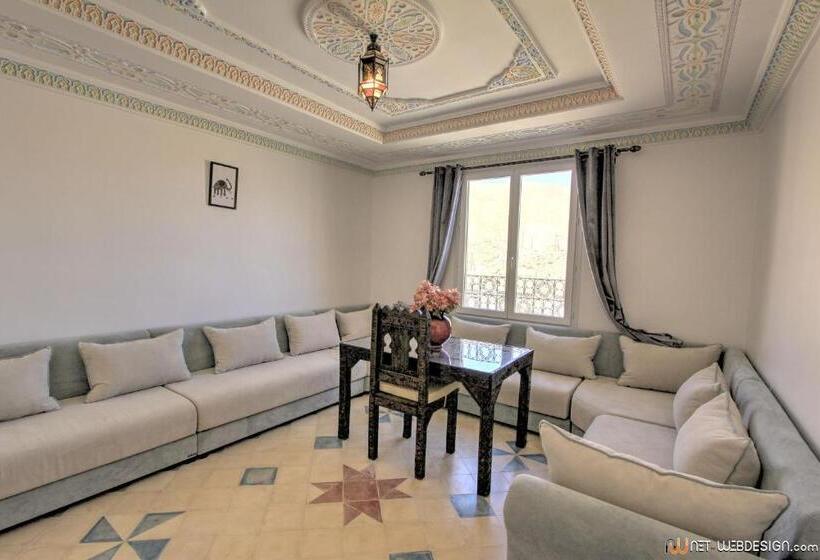 Hotel New Mars Dades