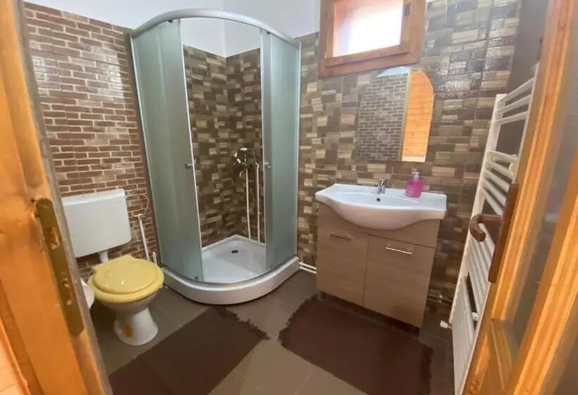 ペンション Căsuța Din Povești