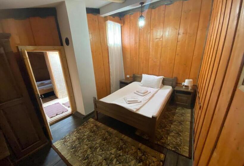 ペンション Căsuța Din Povești