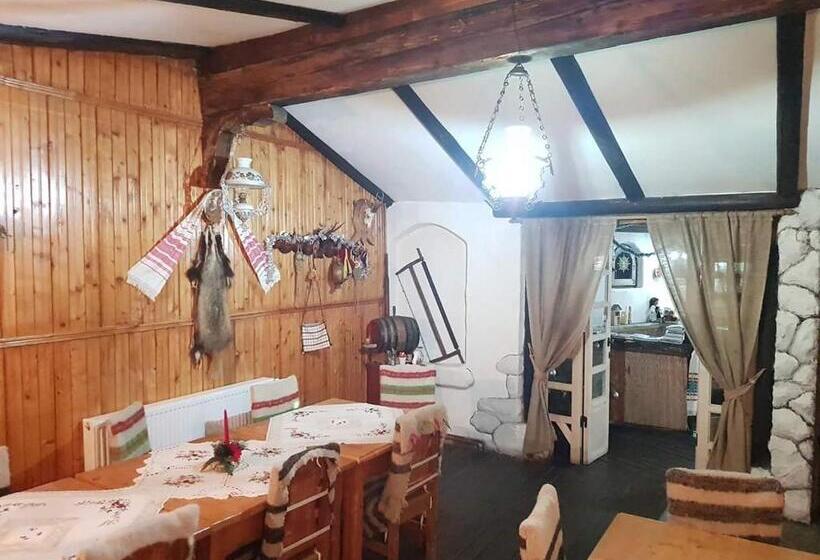 ペンション Căsuța Din Povești