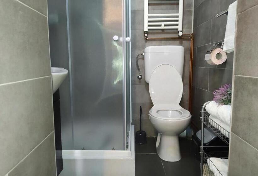 پانسیون Hillside