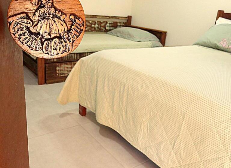 ペンション Recanto Abayomi