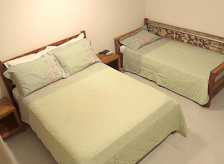 ペンション Recanto Abayomi