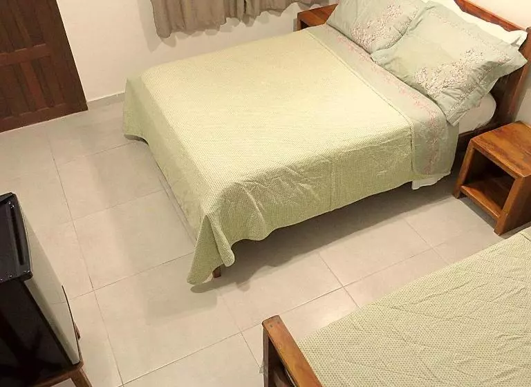 Majatalo Recanto Abayomi