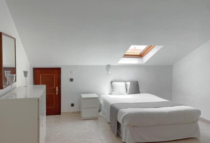 Supertubos Beach Villa