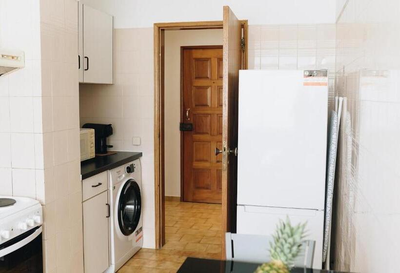 Sweet & Sunny Flat Ace Location