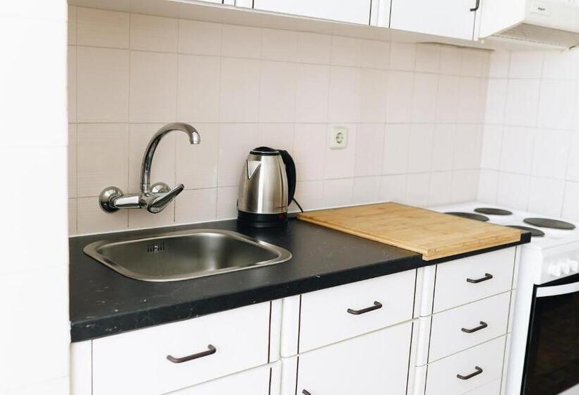 Sweet & Sunny Flat Ace Location