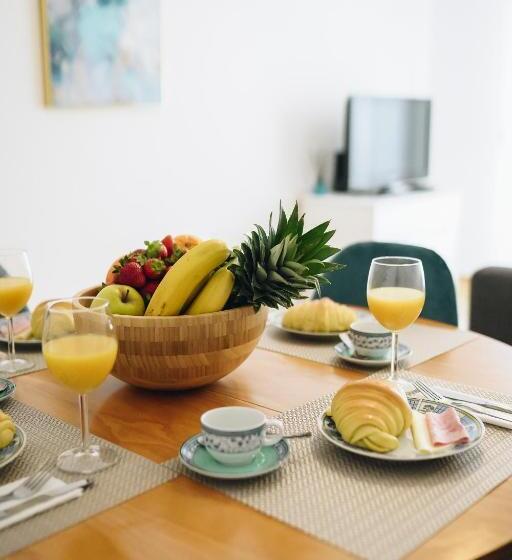 Sweet & Sunny Flat Ace Location