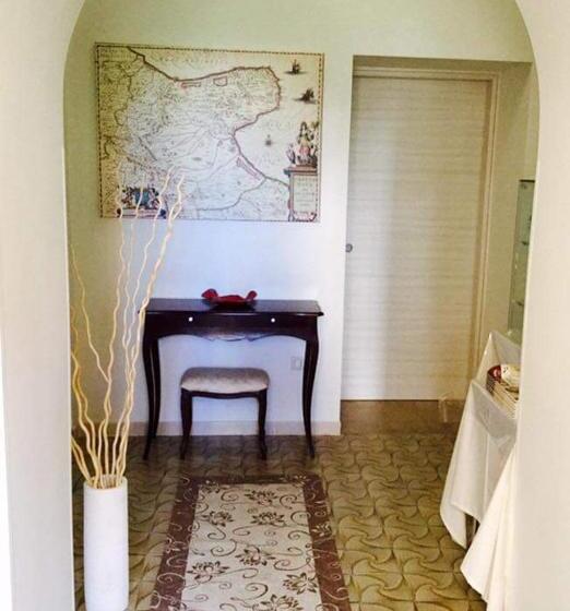 مبيت وإفطار Villa Merina