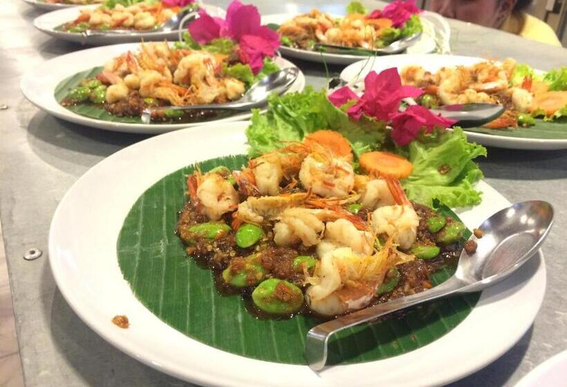 호텔 Laytrang Pakmeng Marina Spa And Resort