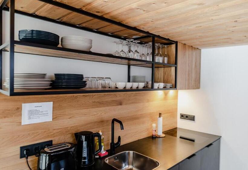 Lj5 Old Town Rooms With Exclusive Shared Roof Terrace