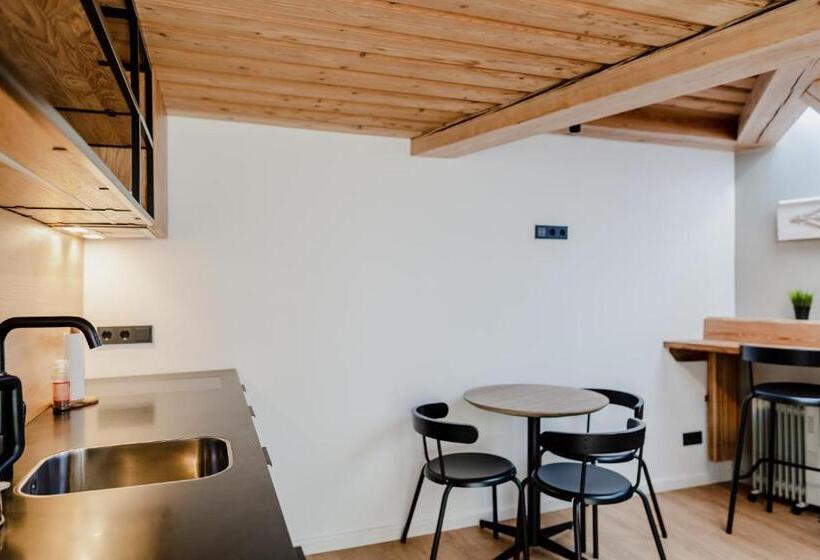 Lj5 Old Town Rooms With Exclusive Shared Roof Terrace