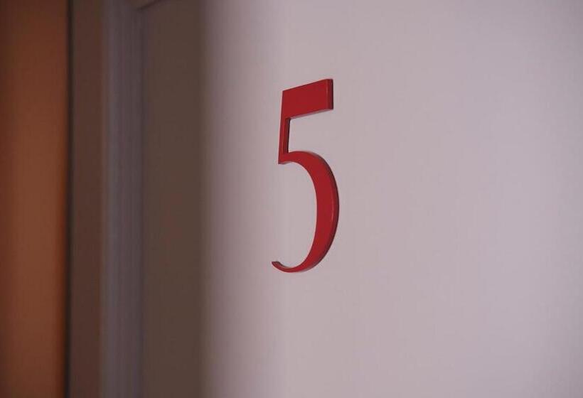 Lj5 Old Town Rooms With Exclusive Shared Roof Terrace