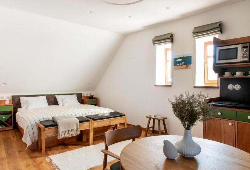 Pipitér Rooms & More