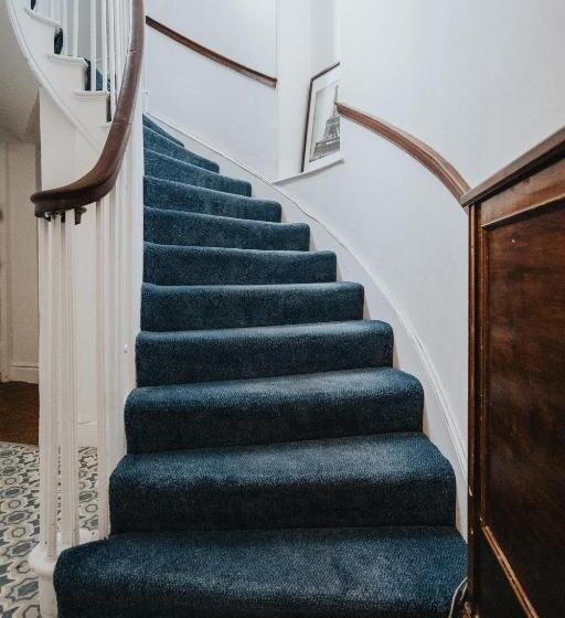 Rodney Street Townhouse & Apartments, Central & Stylish