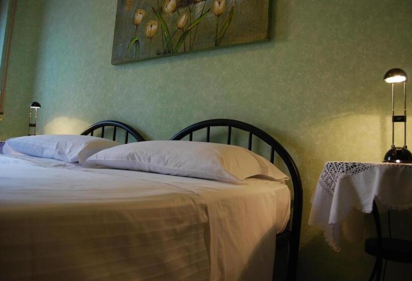 مبيت وإفطار Ai Giardini Del Te