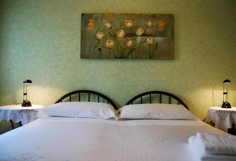 مبيت وإفطار Ai Giardini Del Te