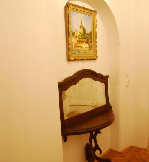 تختخواب و صبحانه Casa Szabo