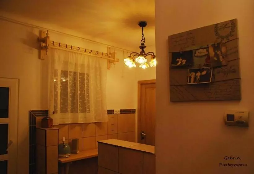تختخواب و صبحانه Casa Szabo