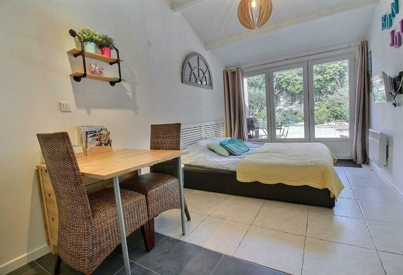 مبيت وإفطار Le Petit Paradis   La Provençale