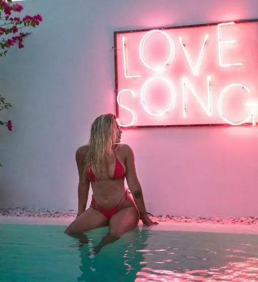 هتل Love Song Boutique