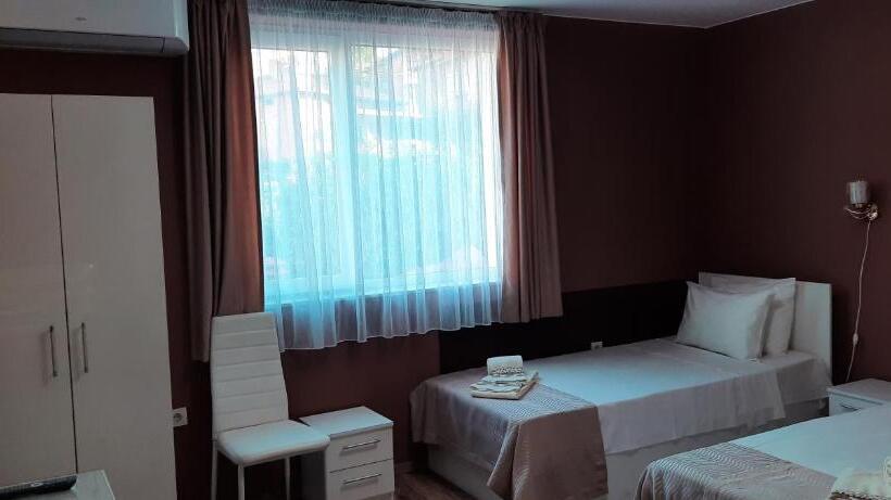 Pension Mariana Guest House