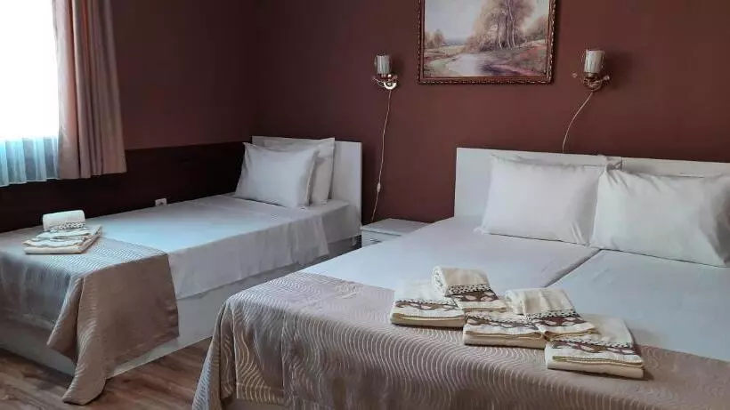 Majatalo Mariana   Guest House