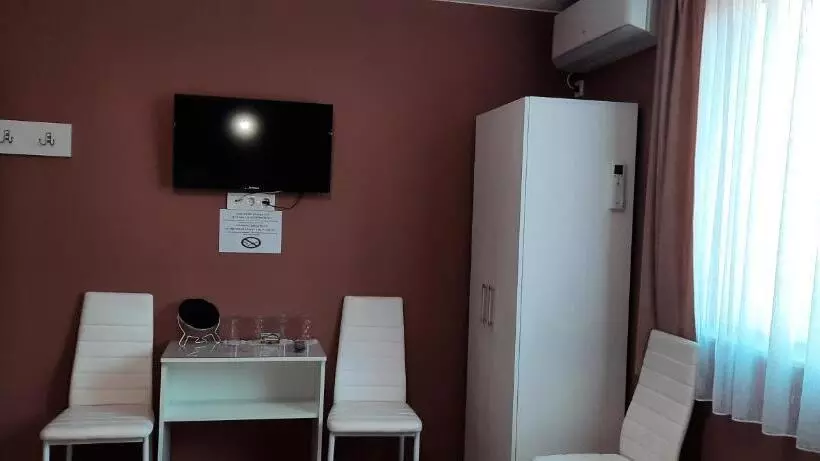 Majatalo Mariana   Guest House