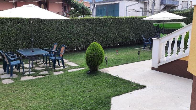 Pension Mariana Guest House