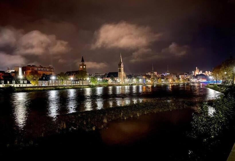 The Meadow, River View Apartment