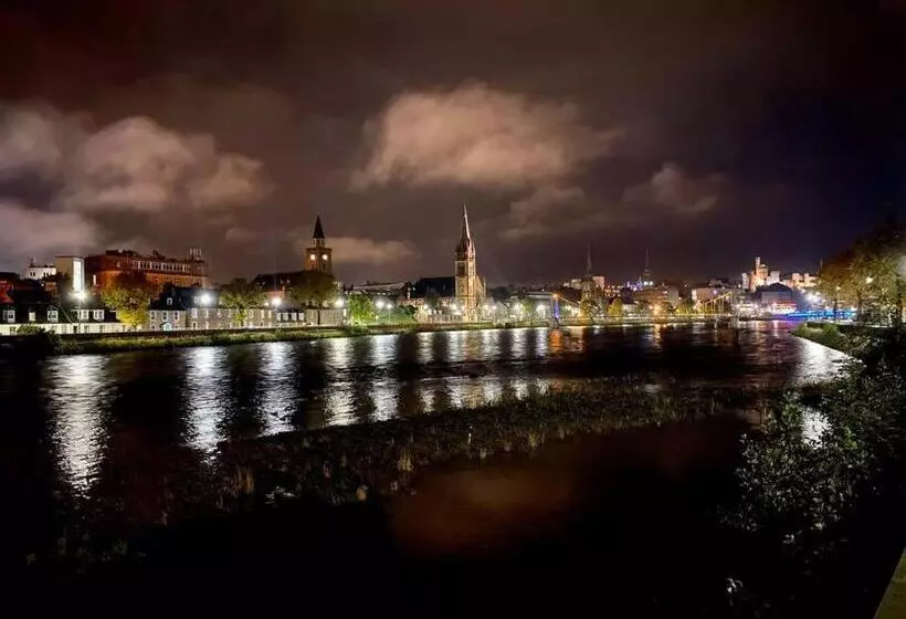 The Meadow, River View Apartment