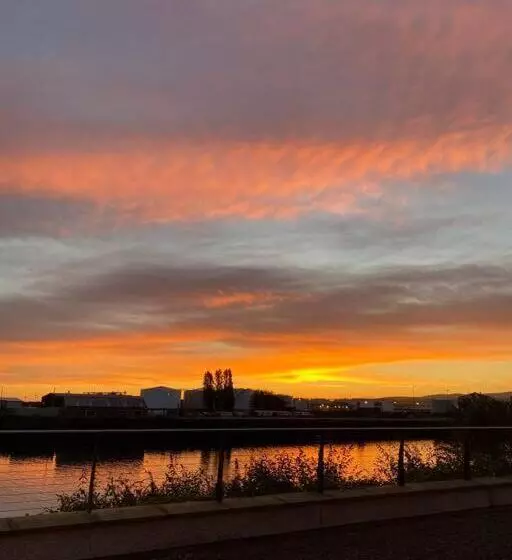 The Meadow, River View Apartment