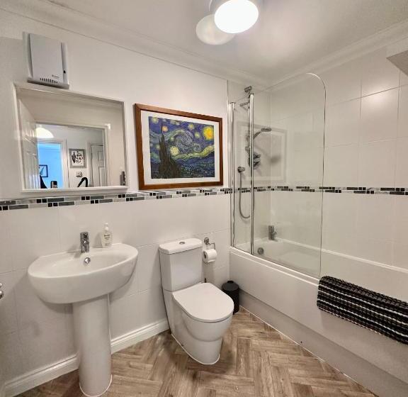 The Meadow, River View Apartment