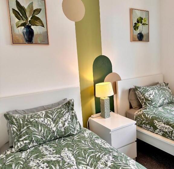 The Meadow, River View Apartment