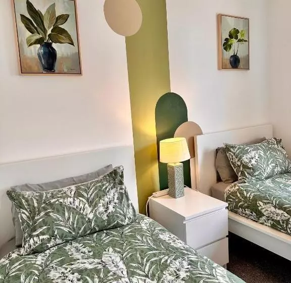 The Meadow, River View Apartment